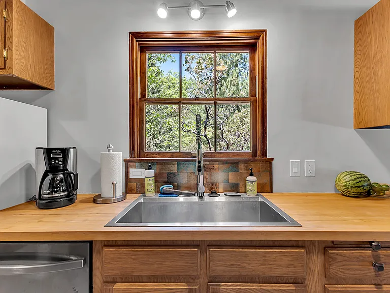 25465 Seneca Dr — Photo 16