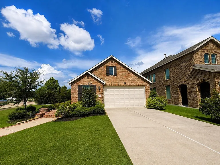 15230 Stuart Bat Cave Ln — Photo 2