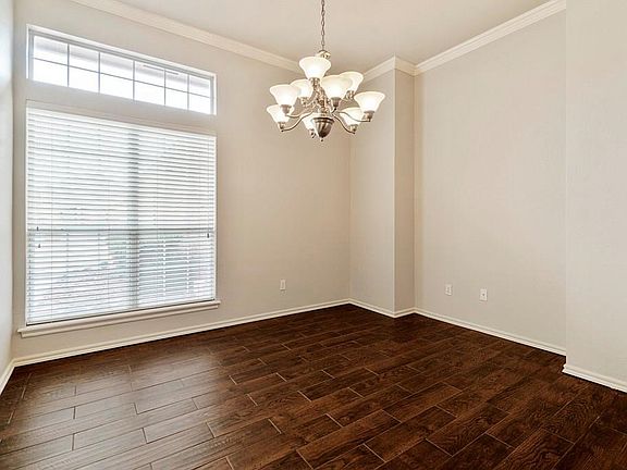5th image of 10505 S Linn Ave