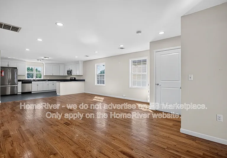 508 2nd Ave #2 — Photo 6