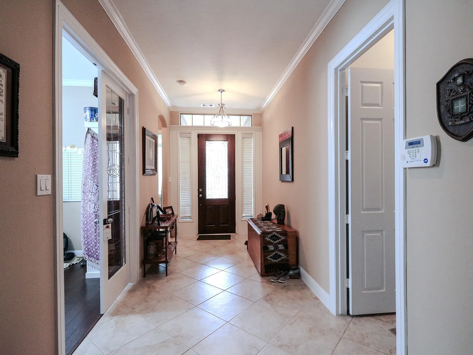 3 bed, 2.5 bath, 2238 sqft, $2,900 — Photo 3
