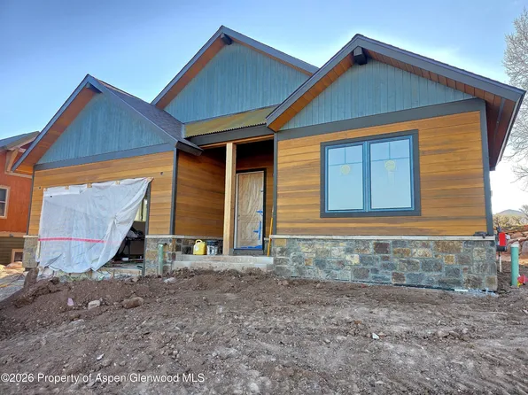 837 Ute Cir, New Castle, CO 81647