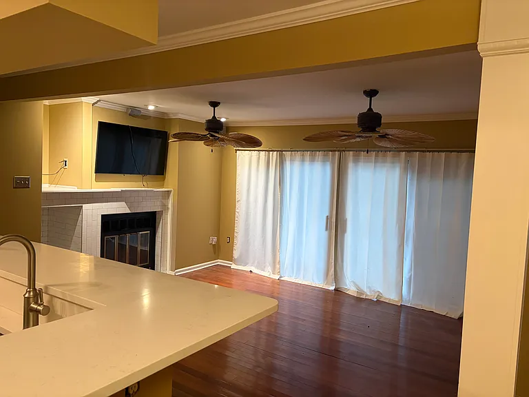 419 W 8th St #56 — Photo 5