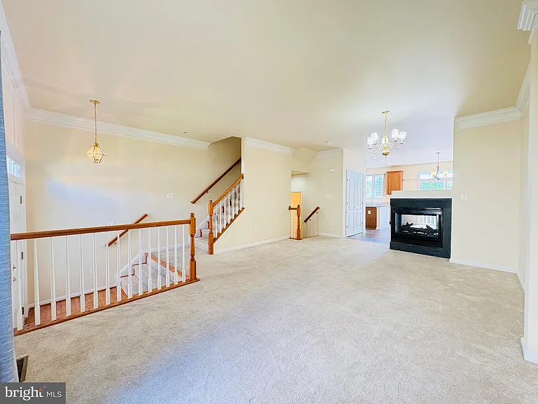 4651 Carisbrooke Ln — Photo 1