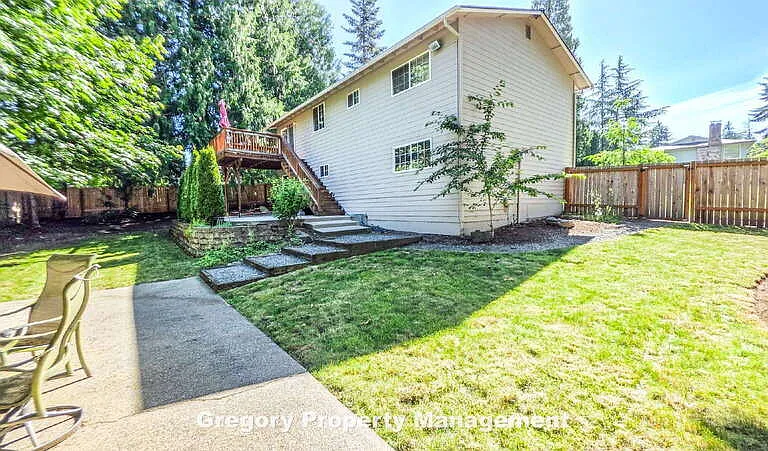 17606 Brook Blvd — Photo 27