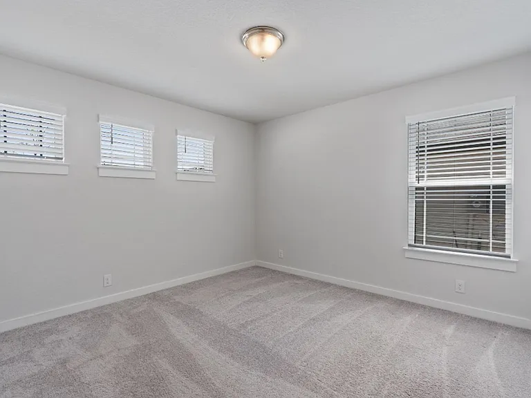4044 Legend Mdws — Photo 22