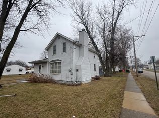 120 S James St, Tremont, IL 61568