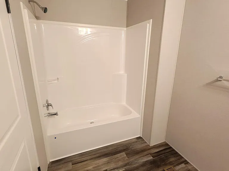 327 Loden Dr — Photo 10