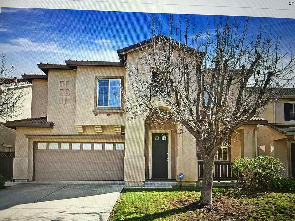 Your stylish 3200 square footage house