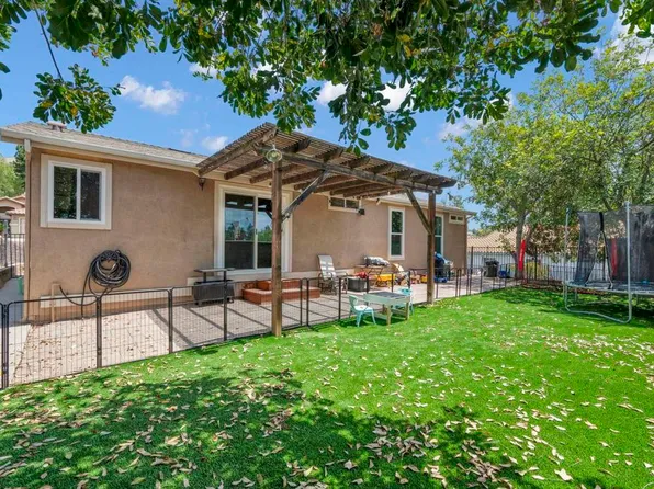 1920 Larkspur Dr, Alpine, CA 91901