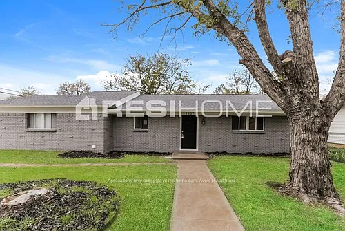 1507 Granbury St Photo 1