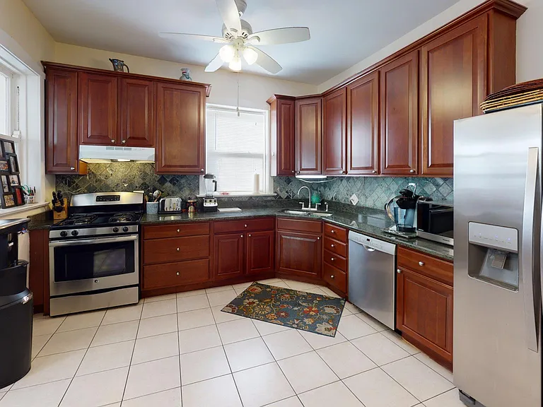 1133 W North Shore Ave #2 — Photo 28