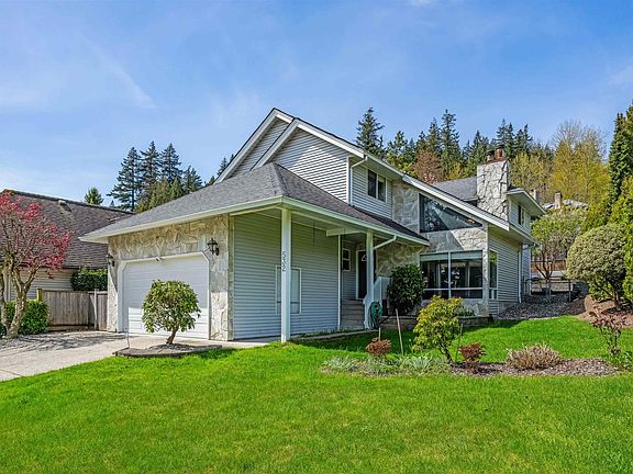4th image of 532 Riverview Cres