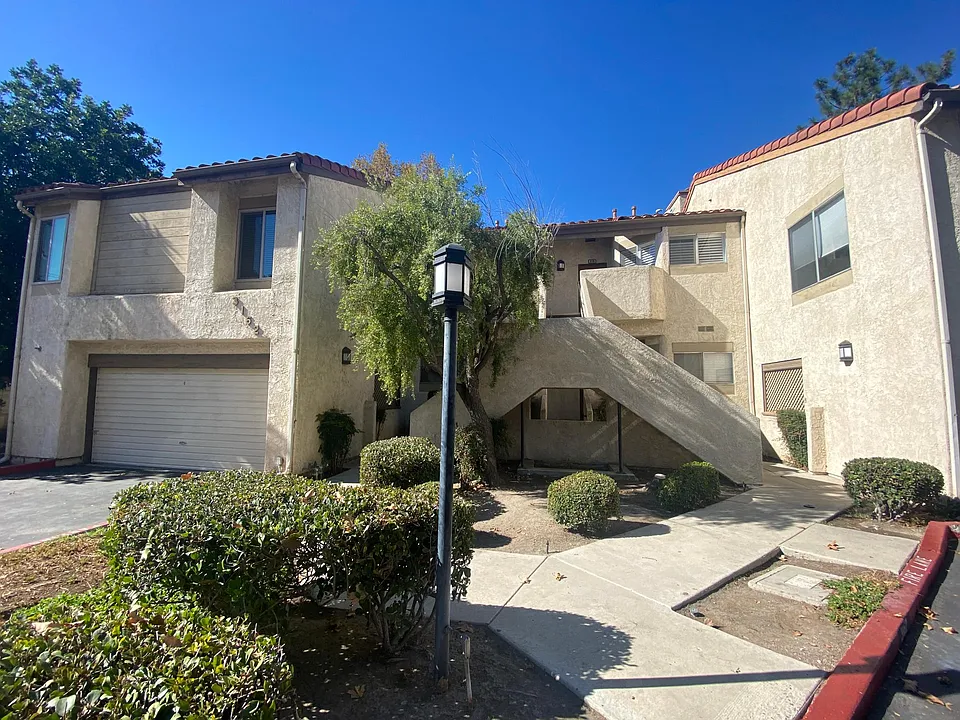 3162 Darby St #210