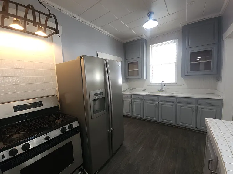1138 W Magnolia Ave — Photo 7