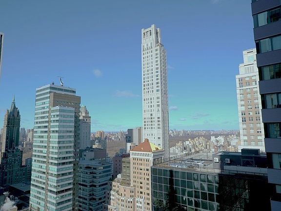 4th image of 117 E 57th St APT 40D