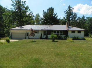 133 Oakgrove St, Harrison, MI 48625