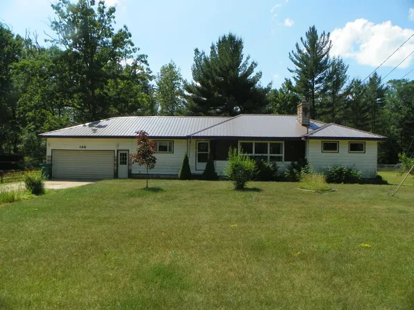 133 Oakgrove St, Harrison, MI 48625