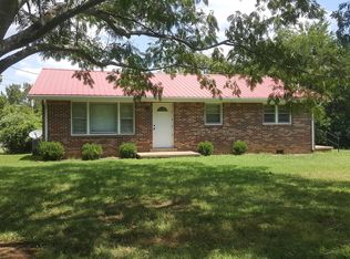 200 Spring St, Vanleer, TN 37181