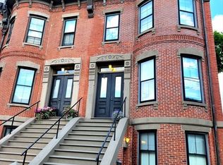 8 Alvah Kittredge Park APT 1, Boston, MA 02119