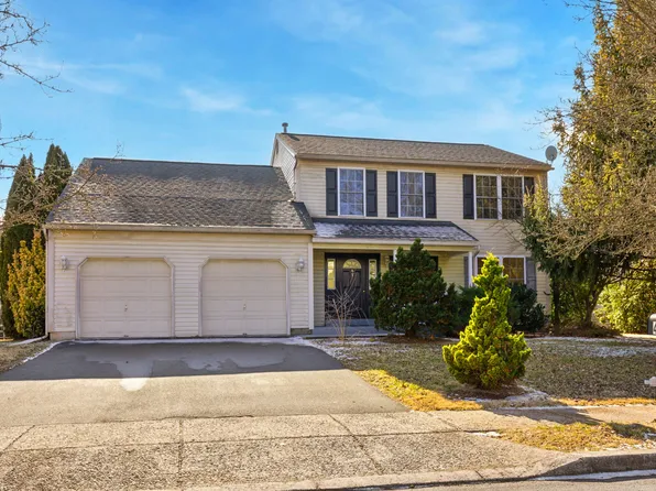 4420 Kelly Ln, Reading, PA 19606