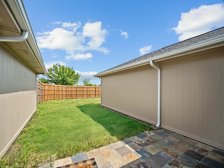 2130 Harvester Dr — Photo 33