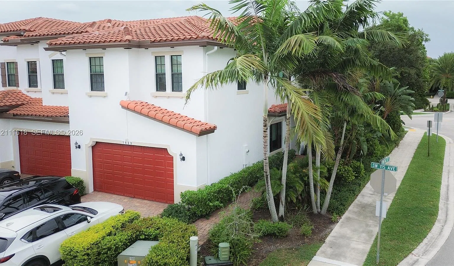 Pembroke Lakes South — Photo 1