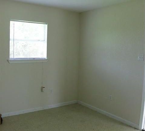 4th image of 405 E Stevens Cir