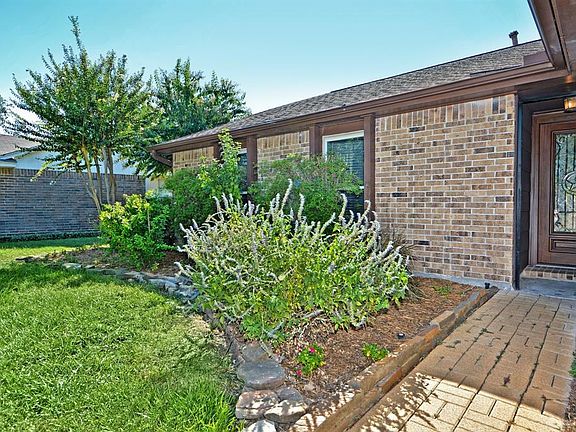 3rd image of 3410 Garden Grove Dr