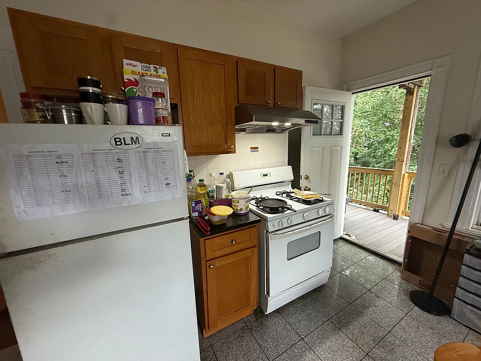 1st image of 190 Highland St