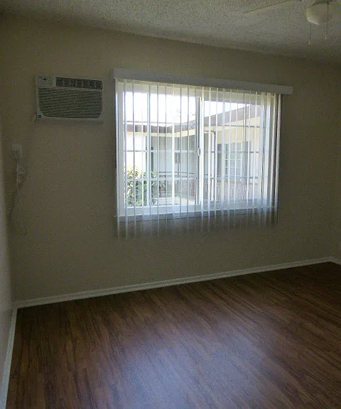 3101 W Ramona Rd #H — Photo 2