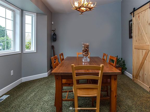 Formal dining