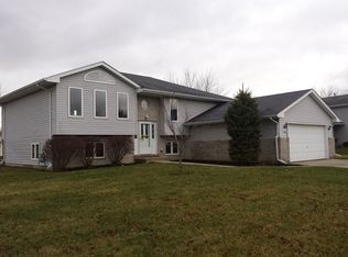 6613 Benich Ln, Plainfield, IL 60586