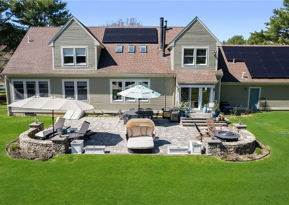 110 Osprey Dr
