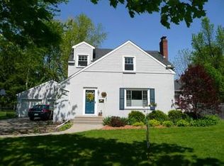 4014 Castle Dr, Midland, MI