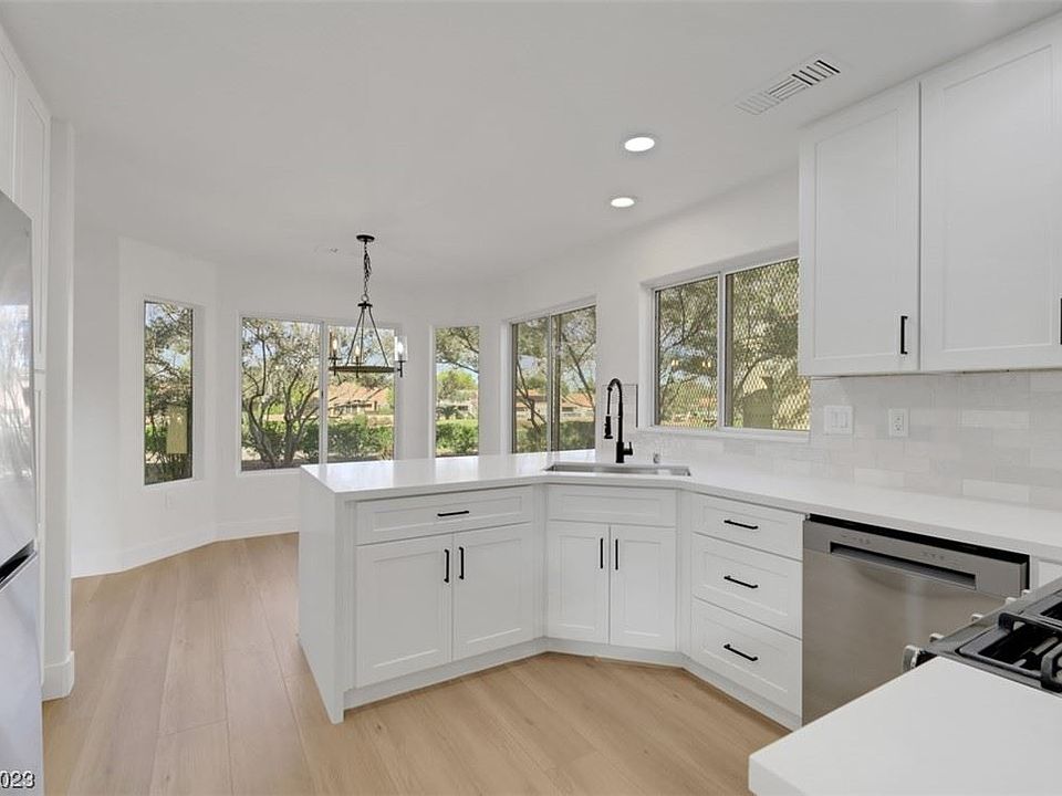 1st image of 9064 Sundial Dr #0