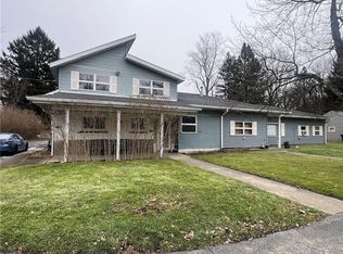 129 S Buhl Farm Dr, Hermitage, PA