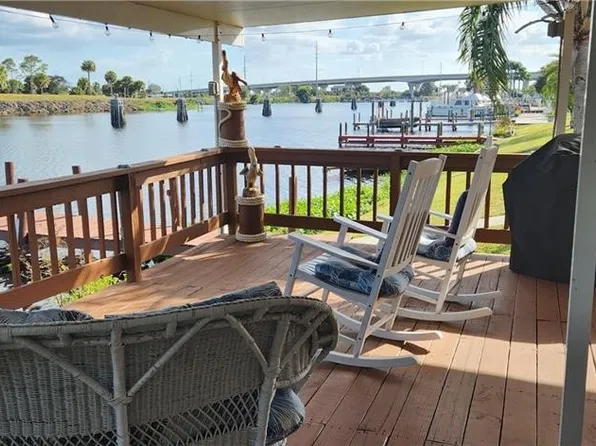 860 Yacht Club Way NW, Moore Haven, FL 33471