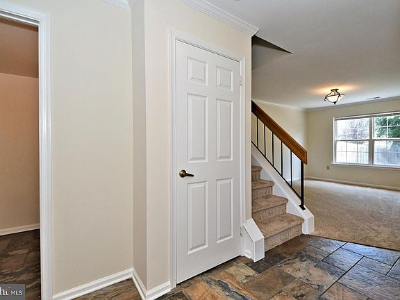 4th image of 283 Sequoia Dr