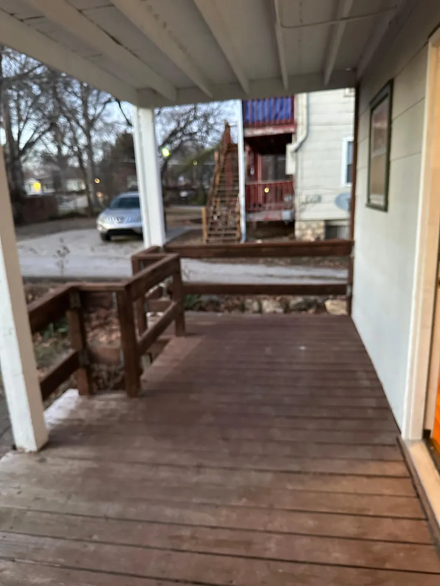 Building Photo - 705 N 13th St #2