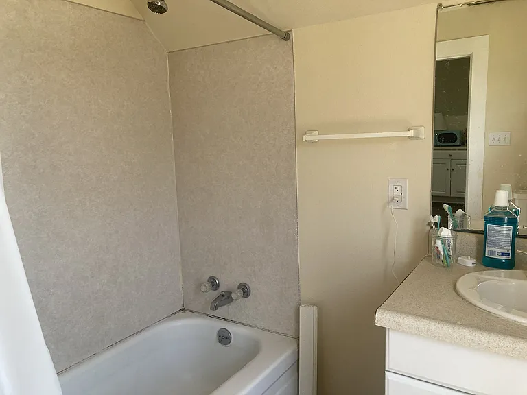612 E Magnolia St #201 — Photo 13