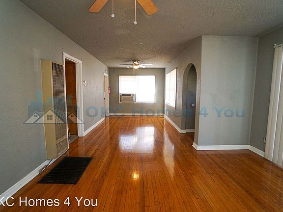 3rd image of 2312 NE 26th St
