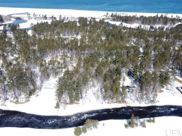 Autrain Riveview, Au Train, MI 49806