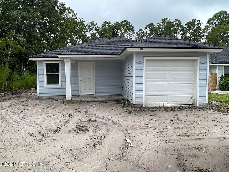 1st image of 821 AIKEN Street