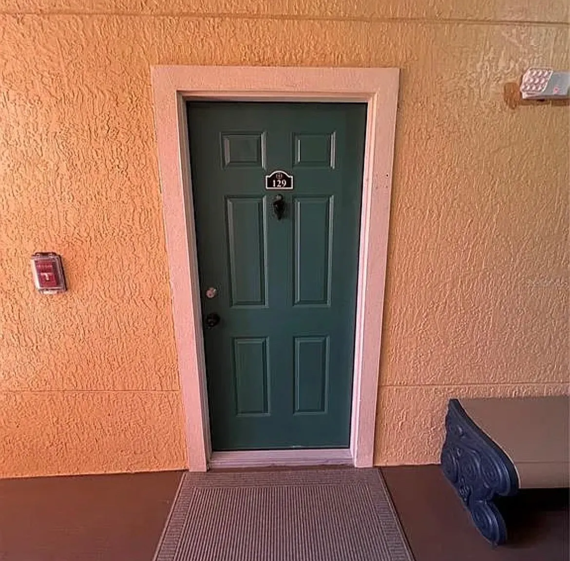 2 bed, 1350 sqft, $2,300 — Photo 3