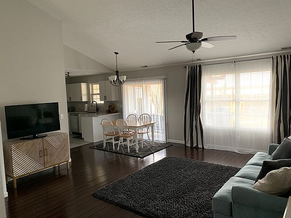 5th image of 5900 Lincoln Pointe Blvd