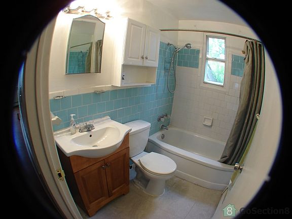 4th image of 1904 Maltravers Rd