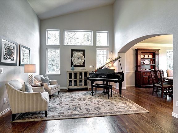 4th image of 7100 Turweston Ln