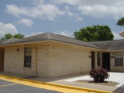 1st image of 1704 Oasis Ave