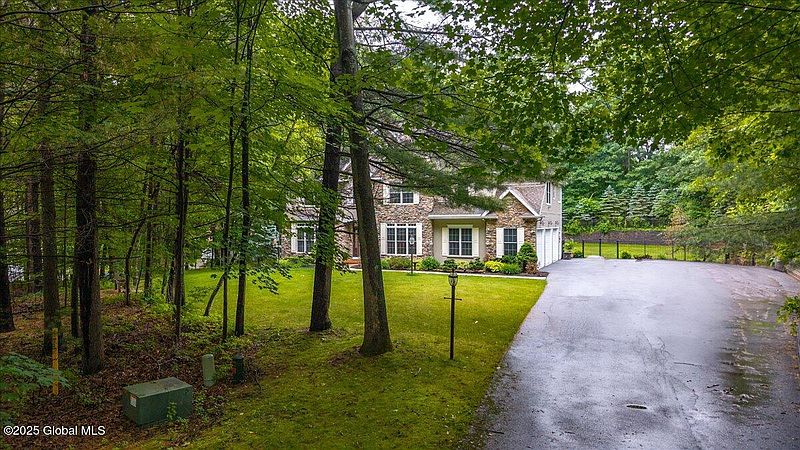 5th image of 624 Grooms Road